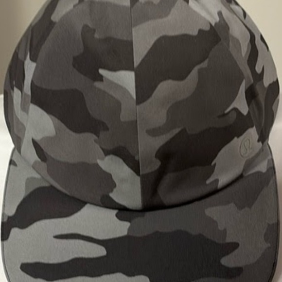 Lululemon Fast and Free running hat in camo❤️ - Picture 4 of 7